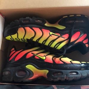 Hot pink, neon yellow and black vapormaxes